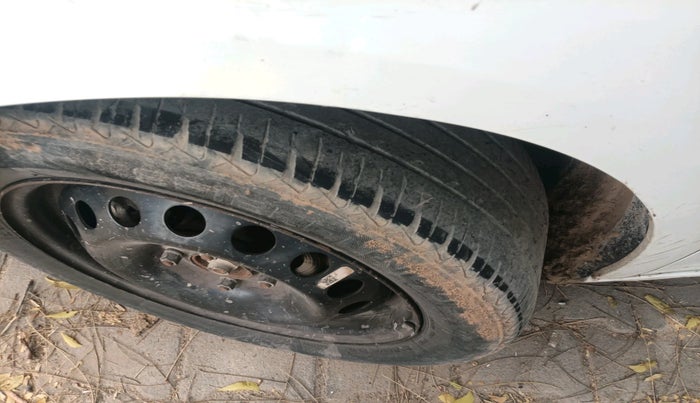 2020 Tata ALTROZ XT PETROL, Petrol, Manual, 84,118 km, tyre