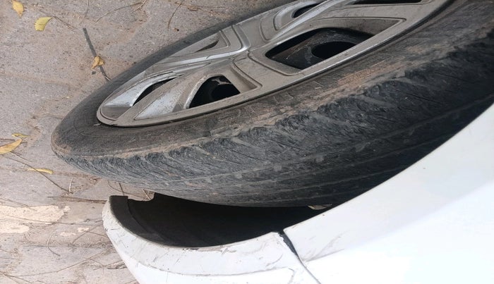 2020 Tata ALTROZ XT PETROL, Petrol, Manual, 84,118 km, tyre