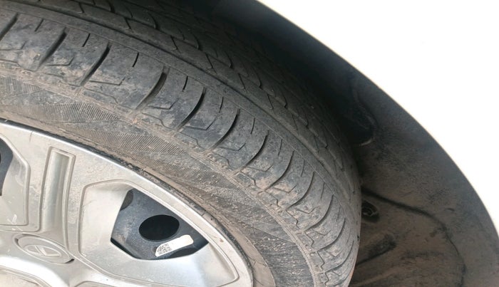 2020 Tata ALTROZ XT PETROL, Petrol, Manual, 84,118 km, tyre