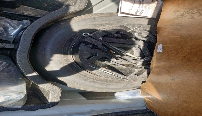 2019 Skoda Rapid STYLE 1.6 MPI, Petrol, Manual, 74,546 km, tyre