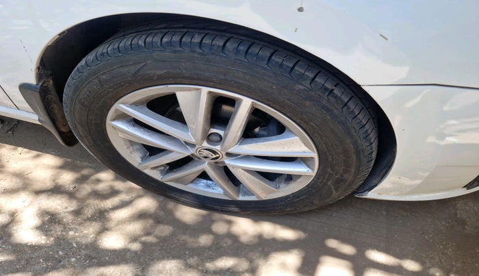 2019 Skoda Rapid STYLE 1.6 MPI, Petrol, Manual, 74,546 km, tyre