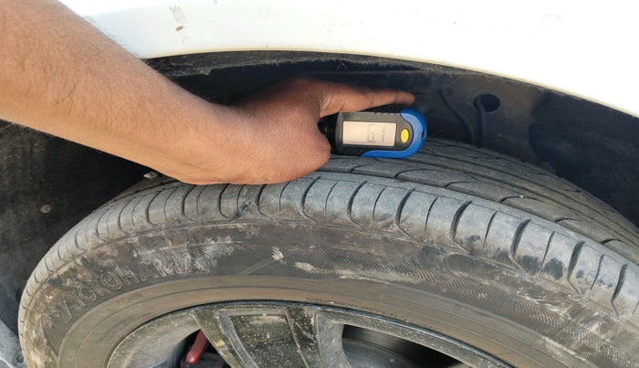 2013 Skoda Laura AMBITION 2.0 TDI CR MT, Diesel, Manual, 1,52,447 km, tyre