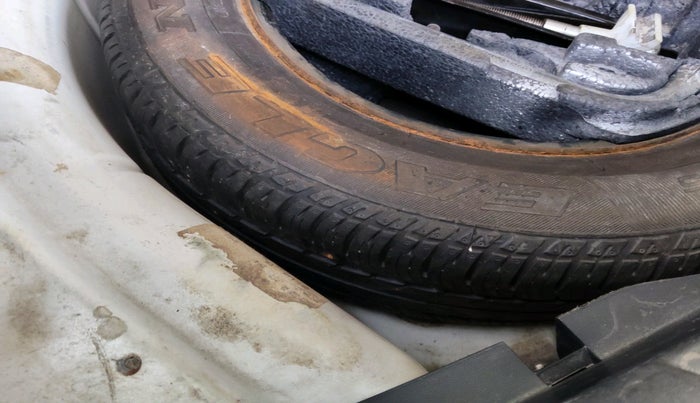 2013 Skoda Laura AMBITION 2.0 TDI CR MT, Diesel, Manual, 1,52,447 km, tyre