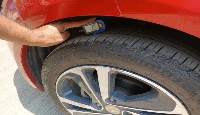 2022 Tata ALTROZ XZA PLUS, Petrol, Automatic, 24,773 km, tyre