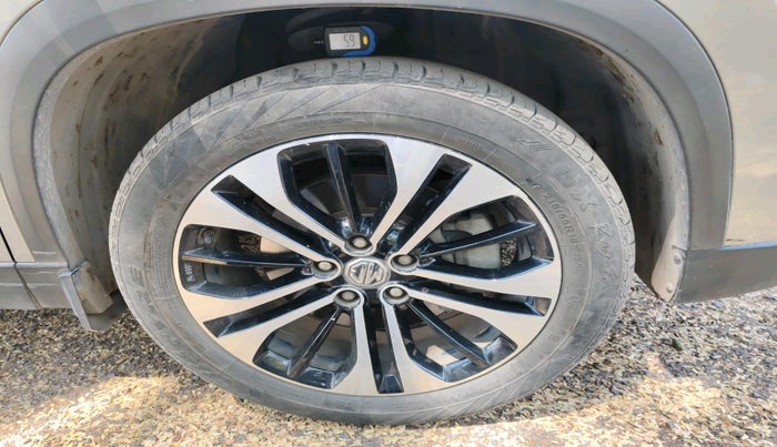 2021 MG HECTOR SHARP 2.0 DIESEL, Diesel, Manual, 81,744 km, tyre