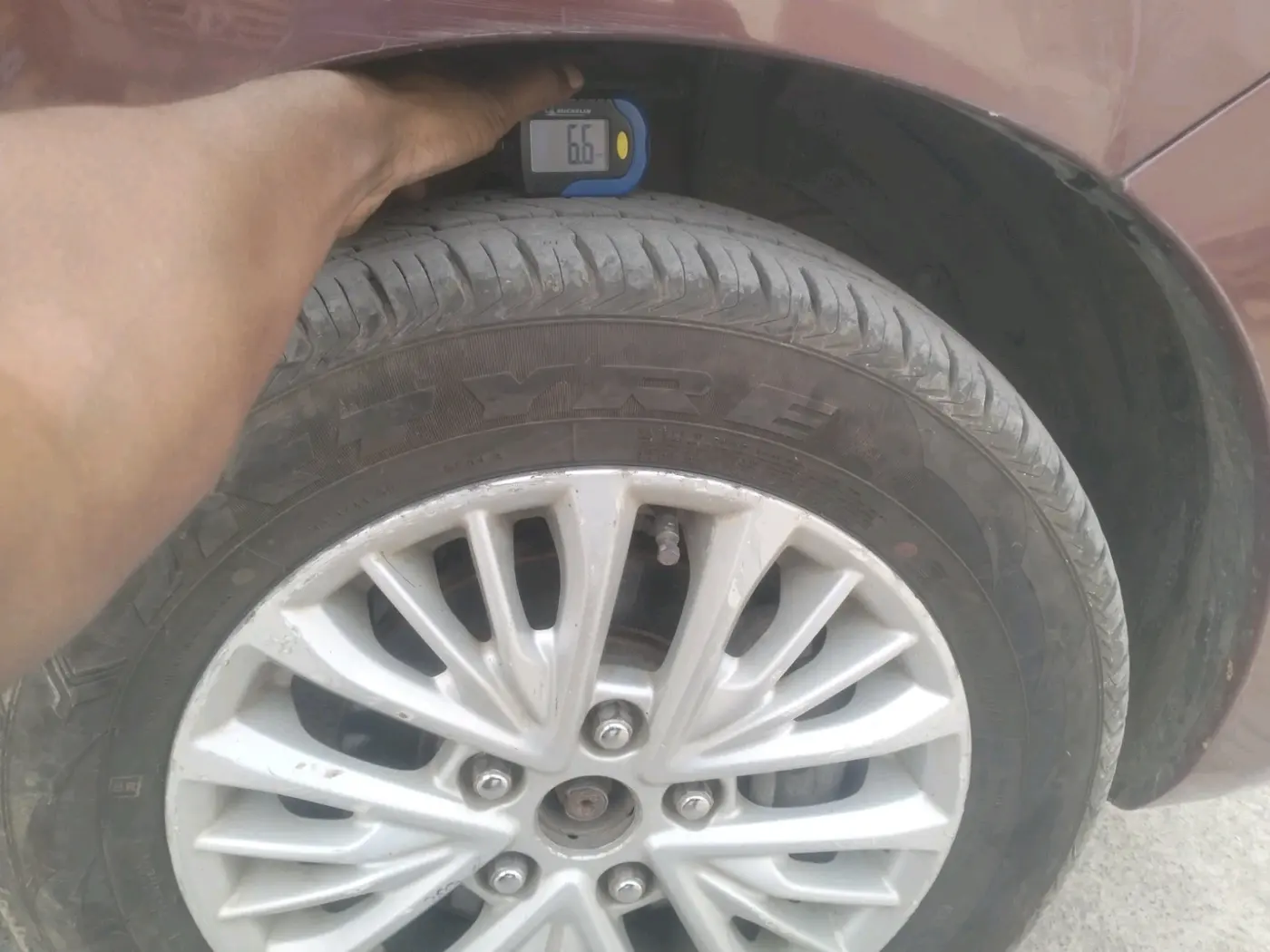 2018 Maruti Ertiga ZDI + SHVS, Diesel, Manual, 1,45,407 km, tyre