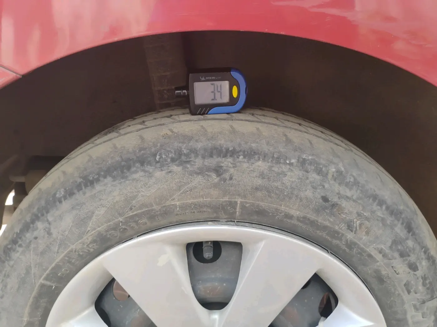 2015 Nissan Micra Active XV, Petrol, Manual, 71,066 km, tyre