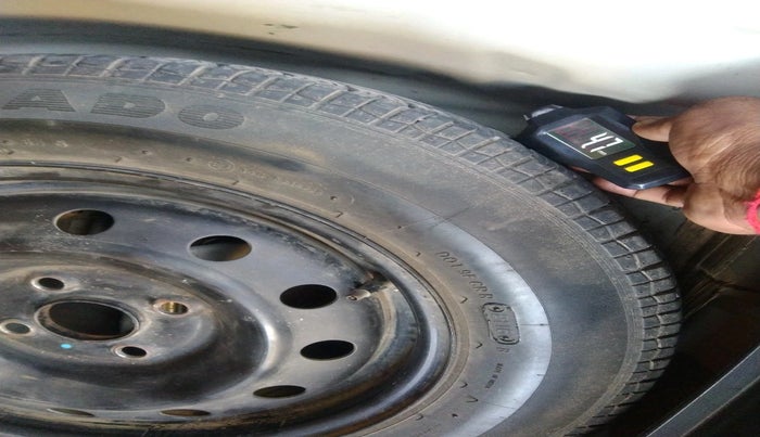 2016 Maruti Swift Dzire VDI, Diesel, Manual, 1,19,159 km, tyre