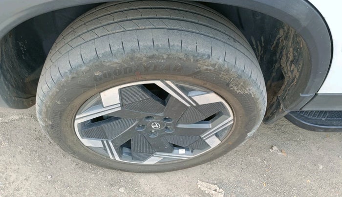 2025 Tata Harrier EV Empowered 75, Electric, Automatic, 31,078 km, tyre