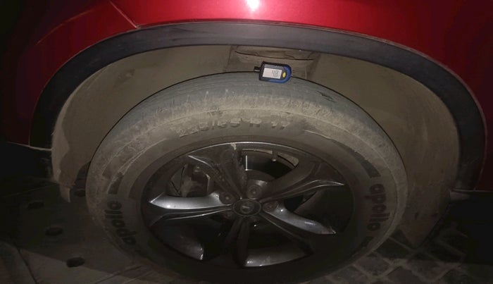 2022 Tata Harrier XTA 2.0L KRYOTEC PLUS, Diesel, Automatic, 39,776 km, tyre