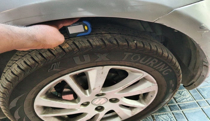 2013 Maruti Swift ZDI, Diesel, Manual, 1,02,274 km, tyre