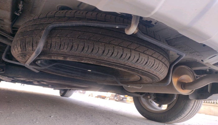 2023 Maruti XL6 ZETA CNG, CNG, Manual, 23,692 km, tyre