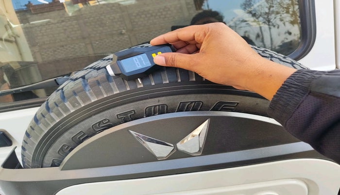 2023 Mahindra Bolero B6 (O), Diesel, Manual, 28,758 km, tyre