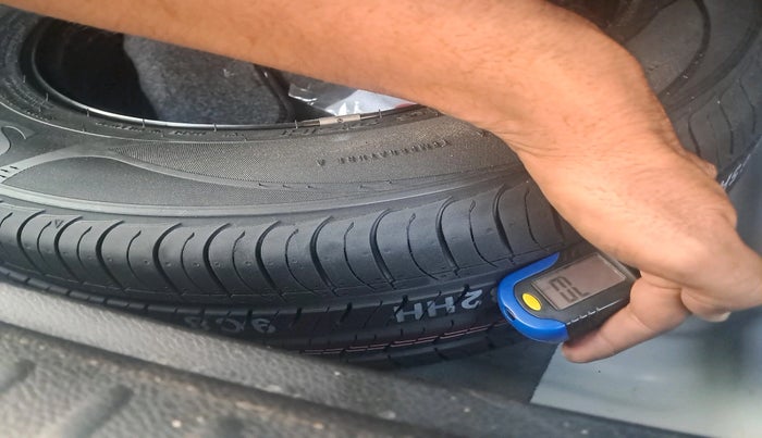 2023 KIA SELTOS  HTK PLUS 1.5 PETROL MT, Petrol, Manual, 18,364 km, tyre