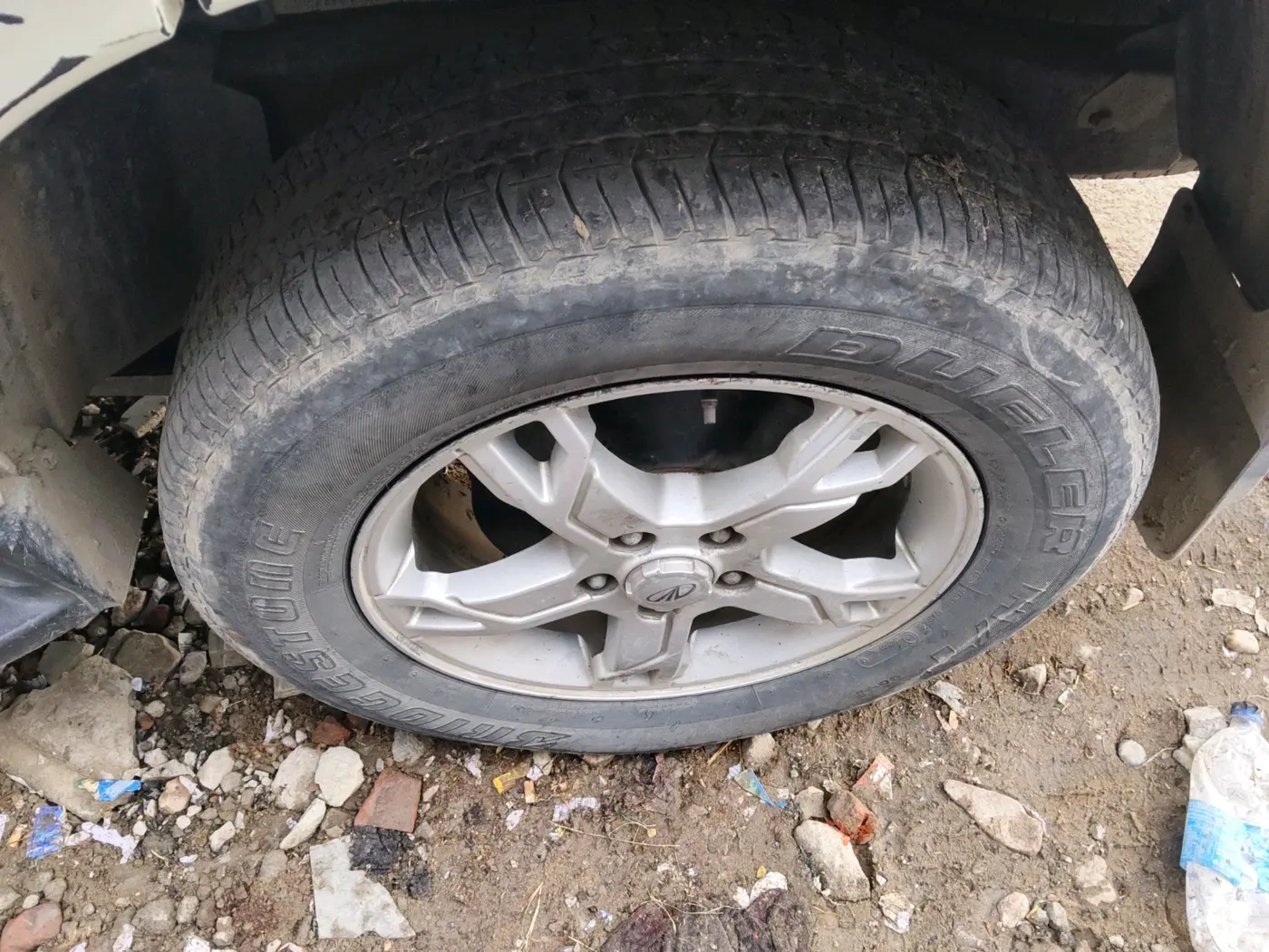 2015 Mahindra Scorpio S10, Diesel, Manual, 2,07,699 km, tyre
