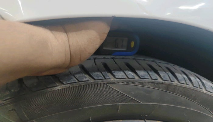 2018 Hyundai Xcent S 1.2, CNG, Manual, 1,12,536 km, tyre