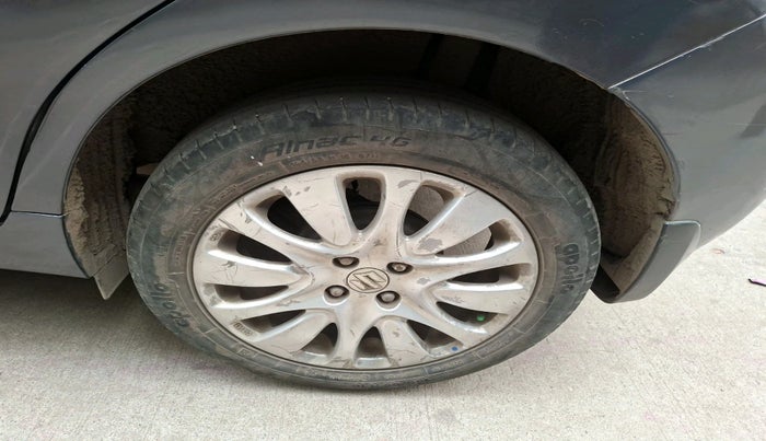 2018 Maruti Baleno ALPHA DIESEL 1.3, Diesel, Manual, 54,881 km, tyre