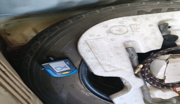 2014 Renault Pulse RXL DIESEL, Diesel, Manual, 1,43,314 km, tyre