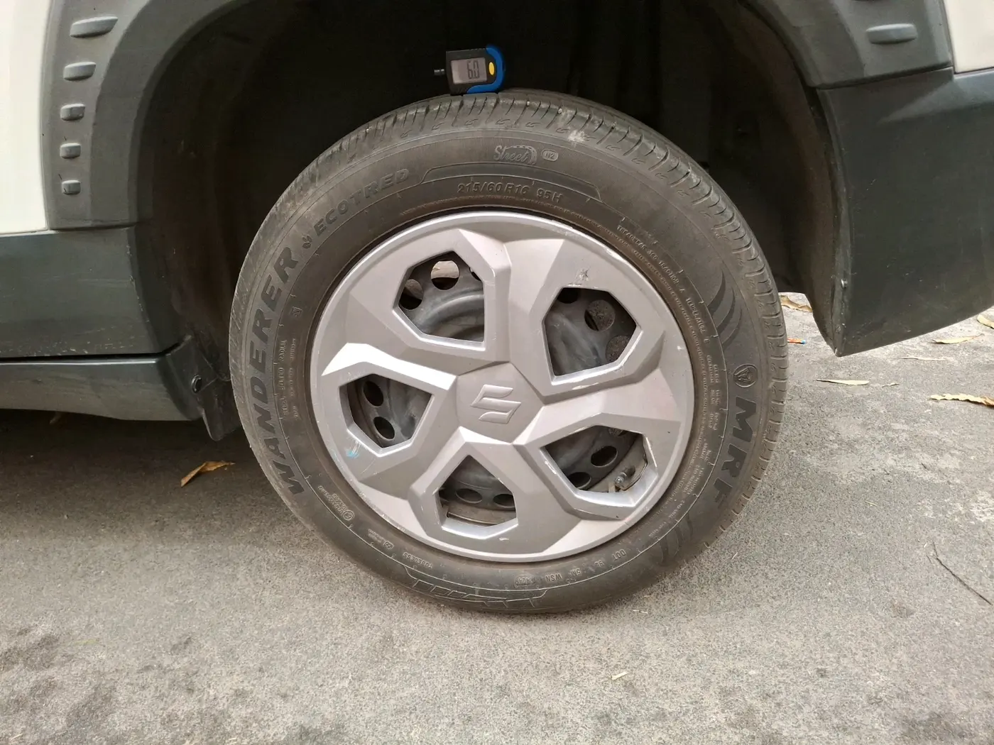 2024 Maruti BREZZA LXI, Petrol, Manual, 11,962 km, tyre