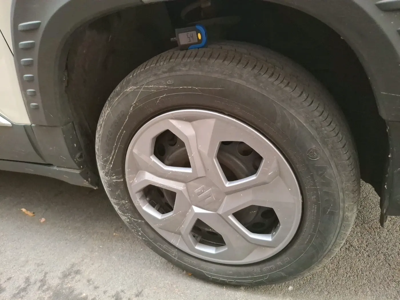 2024 Maruti BREZZA LXI, Petrol, Manual, 11,962 km, tyre