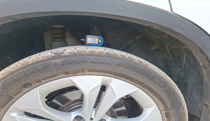 2022 BMW X1 sDrive20i xLine, Petrol, Automatic, 32,853 km, tyre