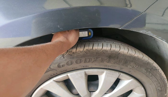 2016 Tata Zest XMS PETROL, Petrol, Manual, 92,856 km, tyre