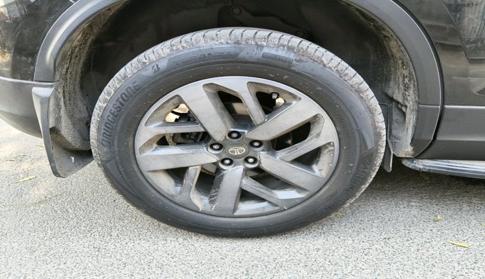 2022 Tata Harrier XZA PLUS 2.0L DARK EDITION, Diesel, Automatic, 69,925 km, tyre