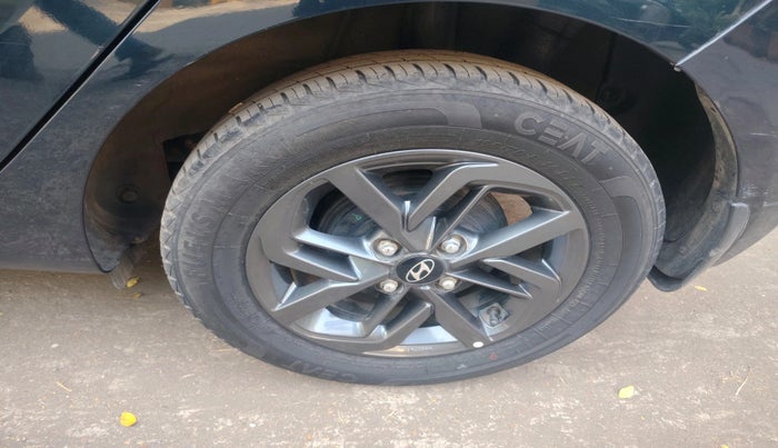 2020 Hyundai GRAND I10 NIOS SPORTZ AMT 1.2 KAPPA VTVT, Petrol, Automatic, 22,329 km, tyre