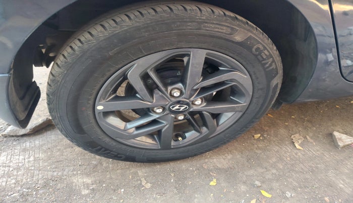 2020 Hyundai GRAND I10 NIOS SPORTZ AMT 1.2 KAPPA VTVT, Petrol, Automatic, 22,329 km, tyre