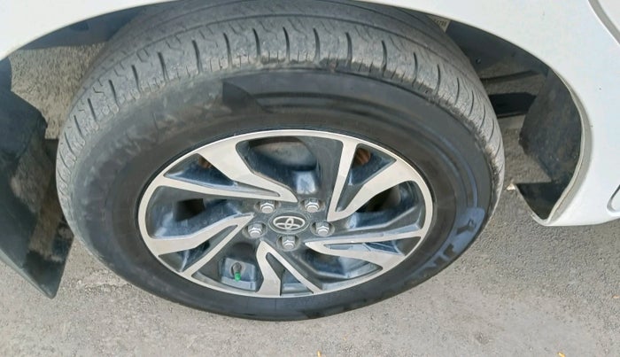 2024 Toyota Innova Crysta 2.4 VX 8STR, Diesel, Manual, 54,492 km, tyre