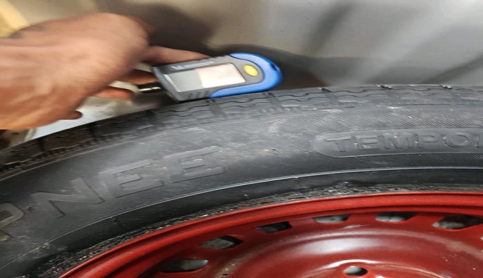 2024 Renault Kiger RXL MT, Petrol, Manual, 32,494 km, tyre