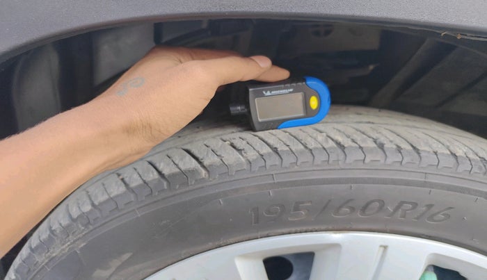 2024 Renault Kiger RXL MT, Petrol, Manual, 32,494 km, tyre