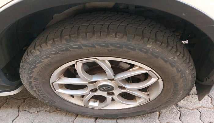 2016 Mahindra XUV500 W6, Diesel, Manual, 1,28,288 km, tyre