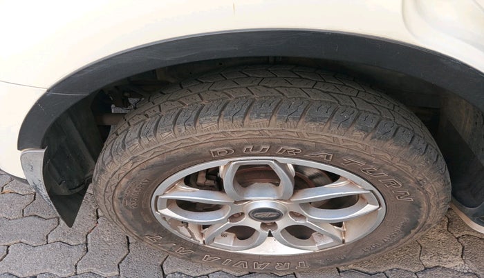 2016 Mahindra XUV500 W6, Diesel, Manual, 1,28,288 km, tyre