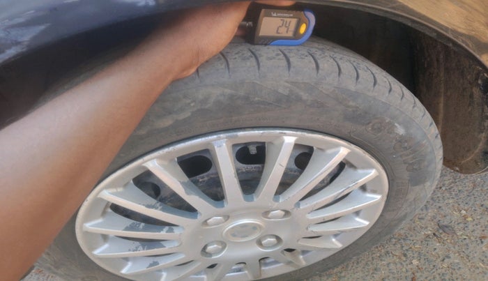 2008 Ford Fiesta EXI 1.4 DIESEL, Diesel, Manual, 1,65,624 km, tyre