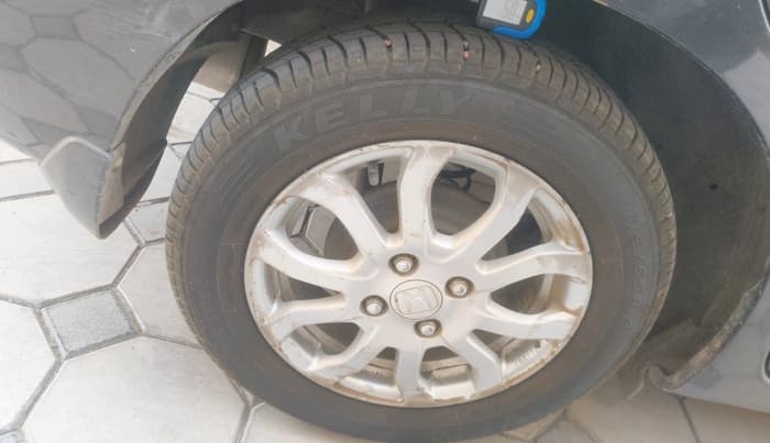 2017 Honda Amaze 1.2L I-VTEC VX, Petrol, Manual, 47,297 km, tyre