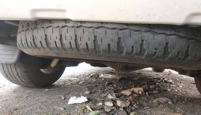 2010 Toyota Fortuner 3.0 4X4 MT, Diesel, Manual, 3,01,102 km, tyre