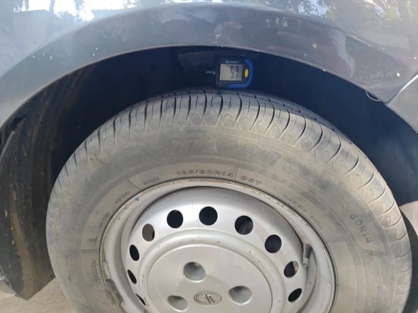 2020 Tata ALTROZ XM PETROL, CNG, Manual, 1,01,480 km, tyre