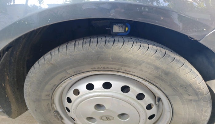 2020 Tata ALTROZ XM PETROL, CNG, Manual, 1,01,480 km, tyre