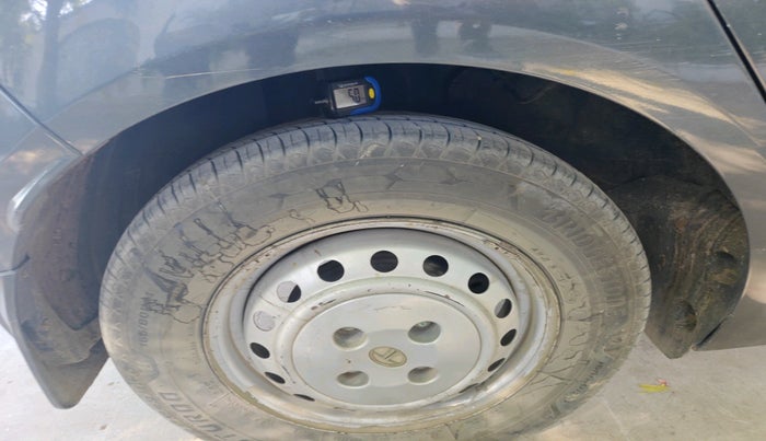 2020 Tata ALTROZ XM PETROL, CNG, Manual, 1,01,480 km, tyre