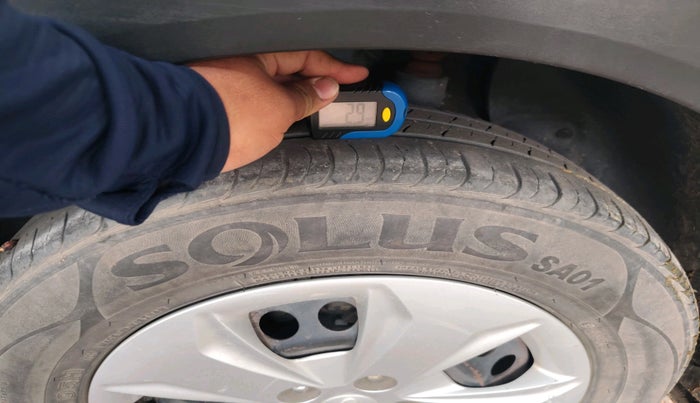 2016 Hyundai Creta BASE 1.6 PETROL, Petrol, Manual, 92,994 km, tyre