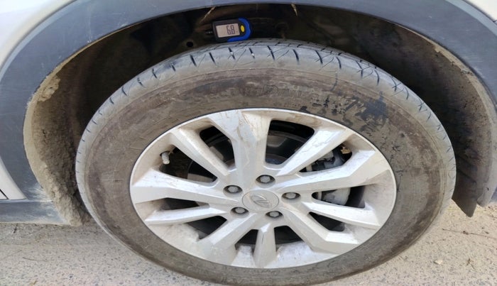 2019 Mahindra XUV300 W8 1.5 DIESEL, Diesel, Manual, 1,10,958 km, tyre