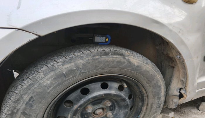 2011 Maruti Swift VDI, Diesel, Manual, 1,45,843 km, tyre