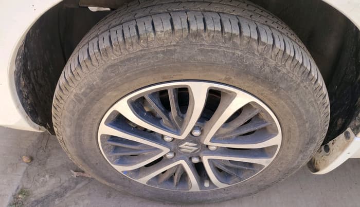 2023 Maruti Ertiga ZXI (O) CNG, CNG, Manual, 14,846 km, tyre