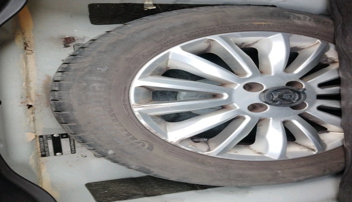 2015 Fiat Linea EMOTION 1.3 L ADVANCED MULTIJET, Diesel, Manual, 89,411 km, tyre