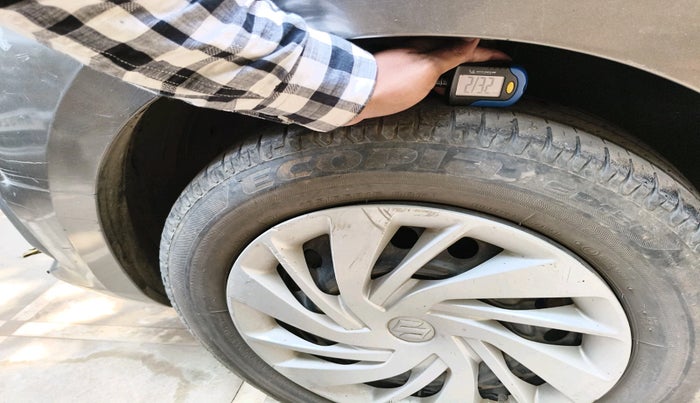 2019 Maruti Ertiga VXI AT SHVS, Petrol, Automatic, 85,133 km, tyre