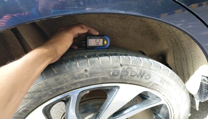 2020 Toyota Glanza V CVT, Petrol, Automatic, 49,193 km, tyre