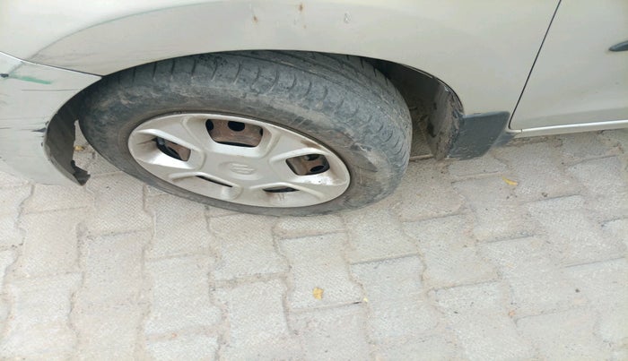 2014 Maruti Celerio ZXI, CNG, Manual, 1,09,423 km, tyre