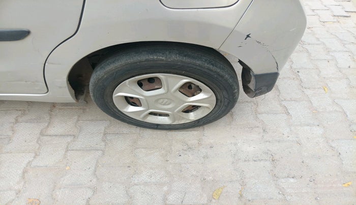 2014 Maruti Celerio ZXI, CNG, Manual, 1,09,423 km, tyre