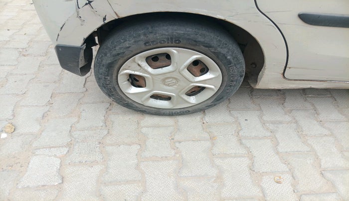 2014 Maruti Celerio ZXI, CNG, Manual, 1,09,423 km, tyre